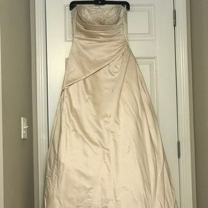 Maggie Sottero Wedding Gown